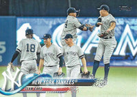 New York Yankees 2018 Topps Complete Mint Hand Collated 32 Card Team Set with 4 Different Aaron Judge 2nd Year Cards including his Future Stars All Star Rookie Cup Card