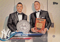 New York Yankees 2018 Topps Complete Mint Hand Collated 32 Card Team Set with 4 Different Aaron Judge 2nd Year Cards including his Future Stars All Star Rookie Cup Card