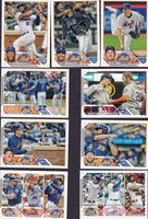 New York Mets 2023 Topps Complete Mint Hand Collated 25 Card Team Set Featuring Rookie Cards of Brett Baty, Kodai Senga, Mark Vientos and Francisco Alvarez