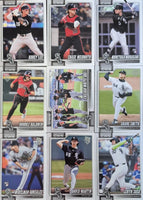 Chicago White Sox 2026 Topps Complete Mint Hand Collated 18 Card Team Set Featuring Rookie Cards of Colson Montgomery and Munetaka Murakami Plus