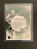 Giannis Antetokounmpo 2021 2022 Panini Illusions King Of Cards Series Mint Card #3