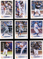 New York Mets 2022 Topps Complete Mint Hand Collated 20 Card Team Set Featuring Pete Alonso and Jacob deGrom Plus Rookie Cards and Others