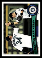 Ichiro Suzuki 2011 Topps Series Mint Card #589
