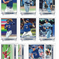 Toronto Blue Jays 2022 Topps Complete Mint Hand Collated 20 Card Team Set Featuring Vladimir Guerrero Jr and George Springer with Rookie Cards Plus