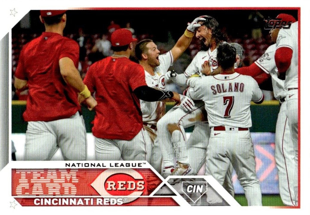 Cincinnati Reds / 2022 Topps Baseball Team Set (Series 1 and 2