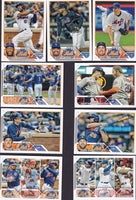New York Mets 2023 Topps Complete Mint Hand Collated 25 Card Team Set Featuring Rookie Cards of Brett Baty, Kodai Senga, Mark Vientos and Francisco Alvarez
