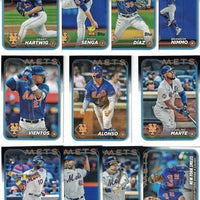 New York Mets 2024 Topps Complete Mint 24 Card Hand Collated Team Set Featuring Francisco Lindor, Pete Alonso and Francisco Alvarez with Rookie Cards of Grant Hartwig and Ronny Mauricio Plus