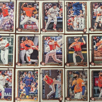 Houston Astros 2025 Topps Complete Mint Hand Collated 21 Card Team Set with Jose Altuve, Jeremy Peña, Yordan Alvarez, Justin Verlander and Rookie Cards of Pedro León, Shay Whitcomb and Zach Dezenzo Plus