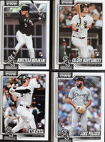 Chicago White Sox 2026 Topps Complete Mint Hand Collated 18 Card Team Set Featuring Rookie Cards of Colson Montgomery and Munetaka Murakami Plus
