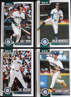 Seattle Mariners 2026 Topps Complete Mint 21 Card Hand Collated Team Set Featuring Cal Raleigh and Julio Rodríguez with Rookie Cards of Cole Young and Blas Castaño Plus
