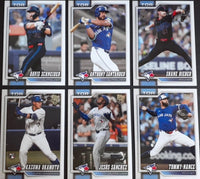 Toronto Blue Jays 2026 Topps Complete Mint Hand Collated 24 Card Team Set Featuring Vladimir Guerrero Jr and George Springer with Rookie Cards of Lazaro Estrada, Kazuma Okamoto and Trey Yesavage Plus
