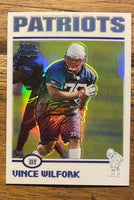 Vince Wilfork 2004 Topps Chrome Series Mint ROOKIE Card  #182
