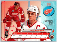 Steve Yzerman 1992 1993 Fleer Ultra Series Mint Card #55
