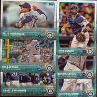 Seattle Mariners 2015 Topps Complete Series One and Two Regular Issue 22 card Team Set with Felix Hernandez, Robinson Cano+