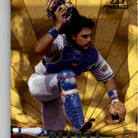 Mike Piazza 1997 New Pinnacle Museum Collection Series Mint Card #45