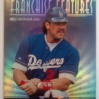 Mike Piazza 1997 Donruss Franchise Features serial # 2813/3000 Series Mint Card #9