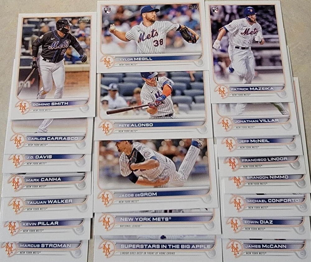 New York Mets 2022 Topps Complete Mint Hand Collated 20 Card Team Set Featuring Pete Alonso and Jacob deGrom Plus Rookie Cards and Others