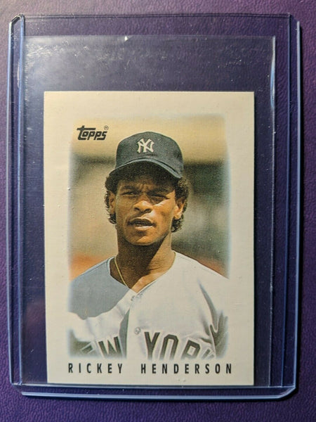 1986 O-PEE-CHEE RICKEY HENDERSON NEW YORK YANKEES #243