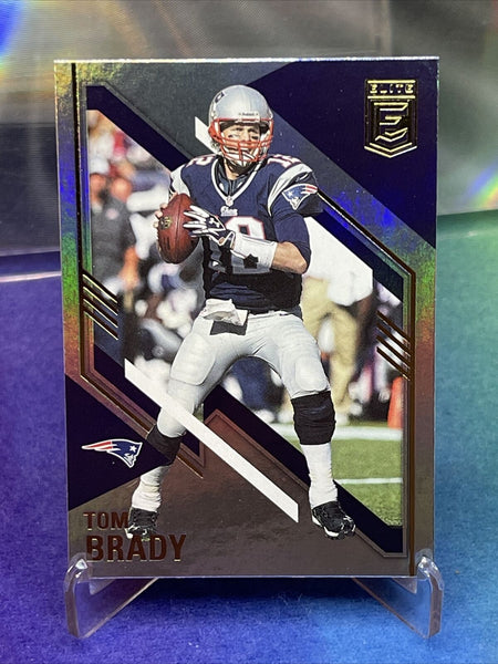 Tom Brady 2022 Panini Donruss Series Mint Card #255 picturing him