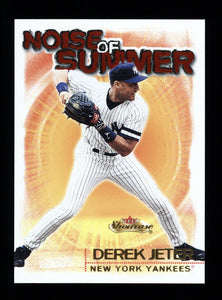 Derek Jeter 2000 Fleer Showcase Noise of Summer Series Mint Card #9