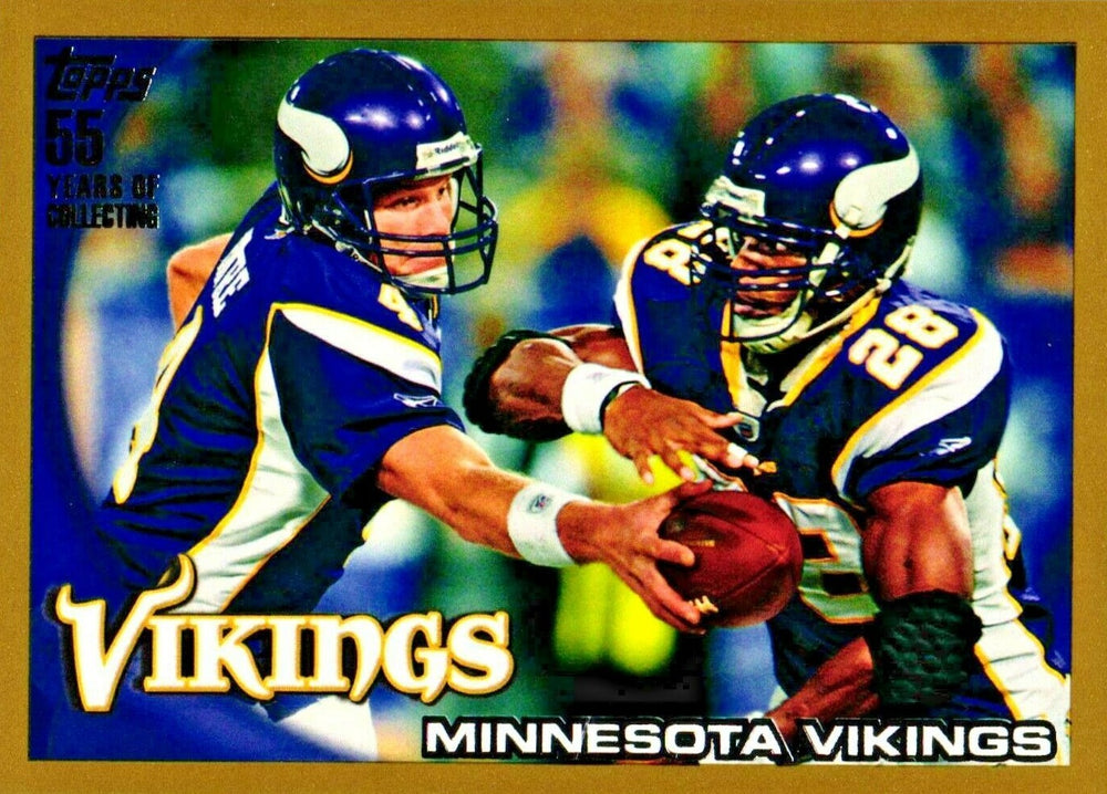 Brett Favre and Adrian Peterson 2010 Topps GOLD Series Mint Card #188 SERIAL #907/2010